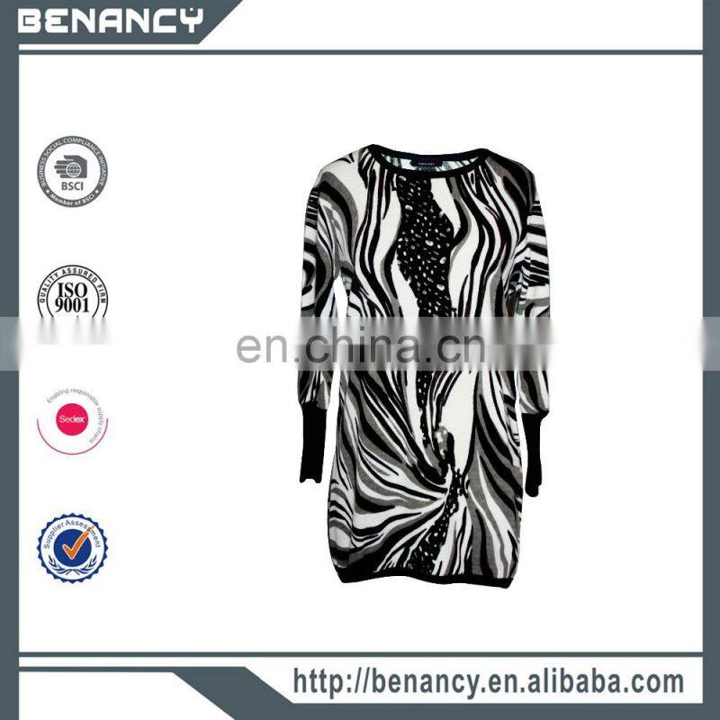 Abstract Paisley Worsted Round Neckine Tunic For Old Women