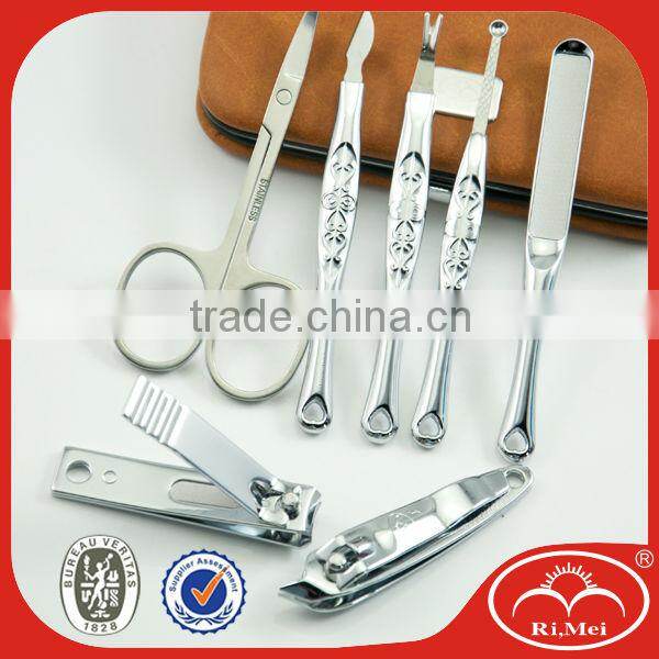 gril coordinates manicure pedicure set