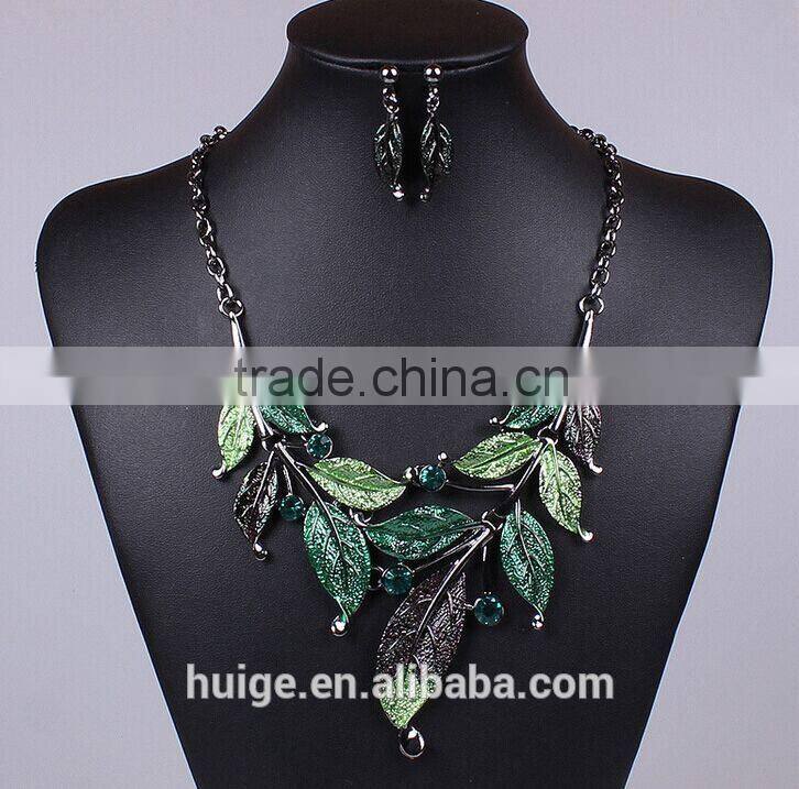 2015 Yiwu Jewellery High Quality The Maple Leaf Pendant Necklace