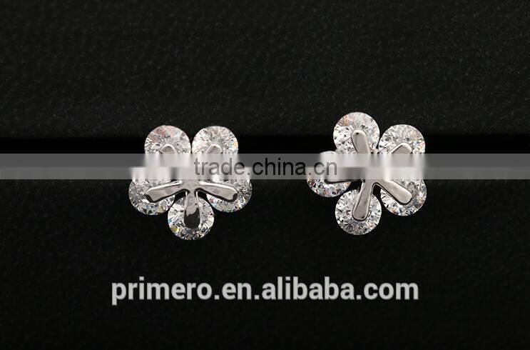 New top design Cubic zircon Glittering Snowflake stud earrings