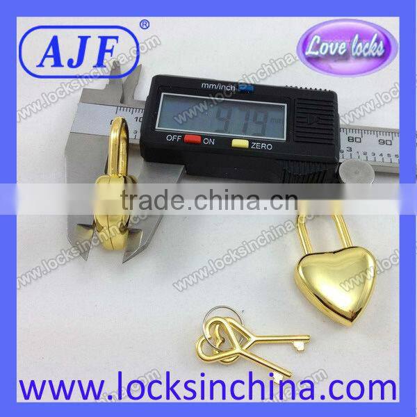 Very cute and fashionable Metal heart mini lock for wooden box