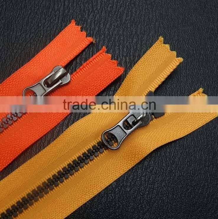 Wholesale New Stylish plastic 5 # resin zipper closed end for garment bags