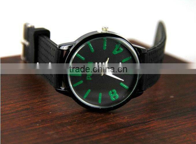 Silicone Bracelet Circinal Watch Men Quartz Wrist Watches