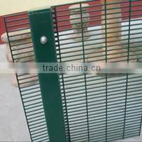 Outdoor safety mesh fence welded wire mesh fence in rolls