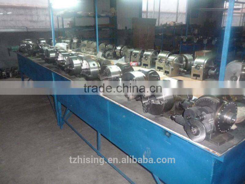 Universal dividing head, dividing head, universal indexing head