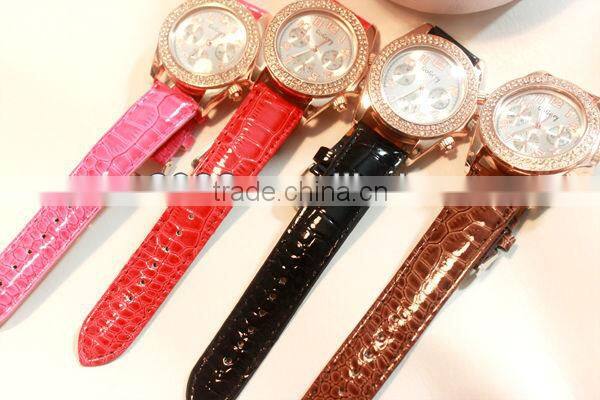 Japan movt diamond quartz watches made in China