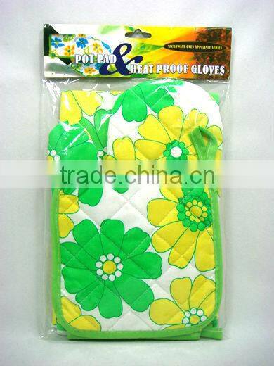 Kitchen Use, Heat Resistant, Oven MITT, Apron & Pot Pad For One Dollar Item