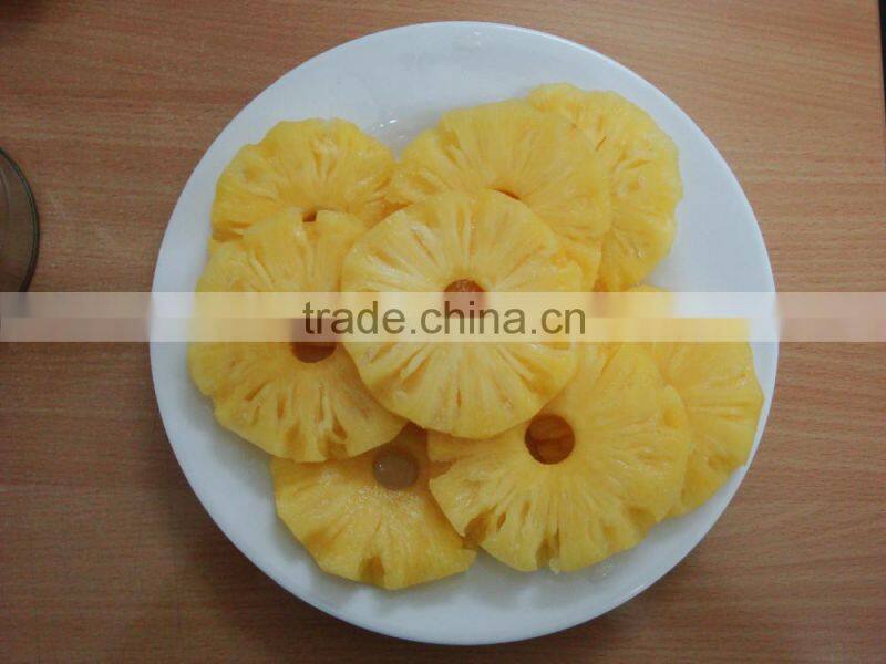 Pineapple Queen Victoria in light syrup