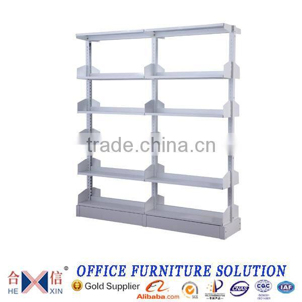 Library book shelf with adjustable shelves