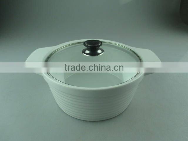 White ceramic tureen/cookware with glass lid in stock
