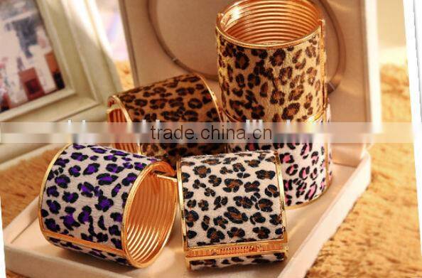 Silver resin bangle bracelets wholesale bangle clear resin for jewelry making