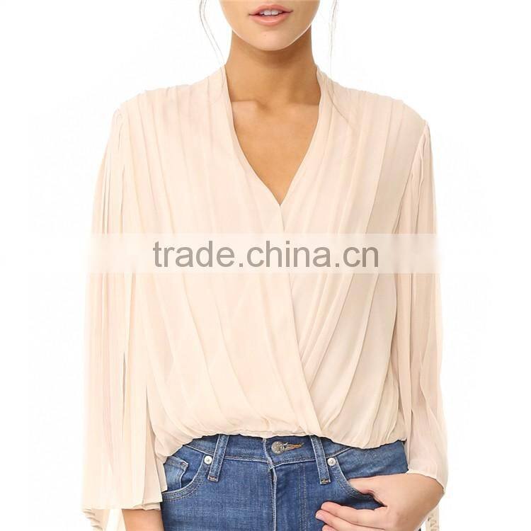 2017 OEM Long Bell Sleeves Surplice Neckline Deep Pleated Blouse