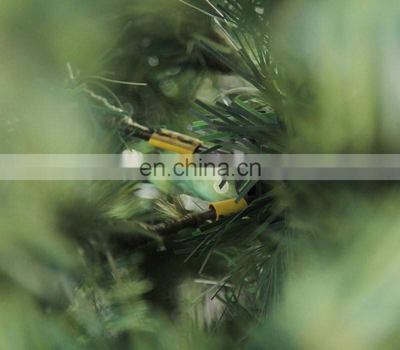 Custom 7ft Quality Beautiful Large Realistic Artificial Christmas Trees Stand Outdoor Christmas Decoration