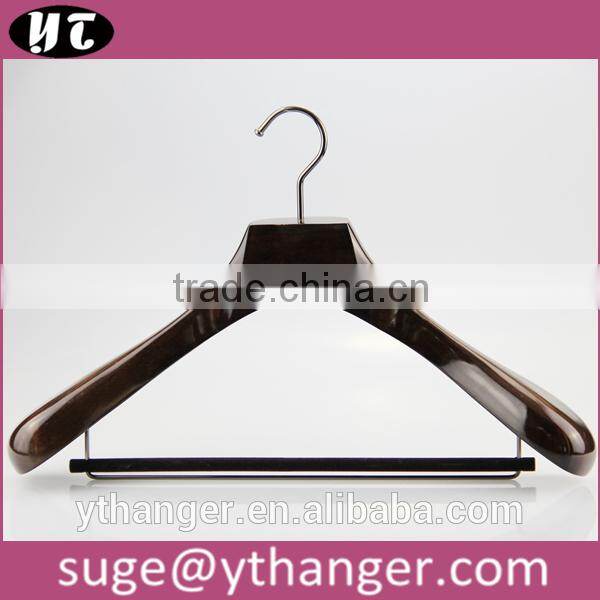 WSL013 sshiny uit hanger with locking bar shine brown wood hangers for clothes