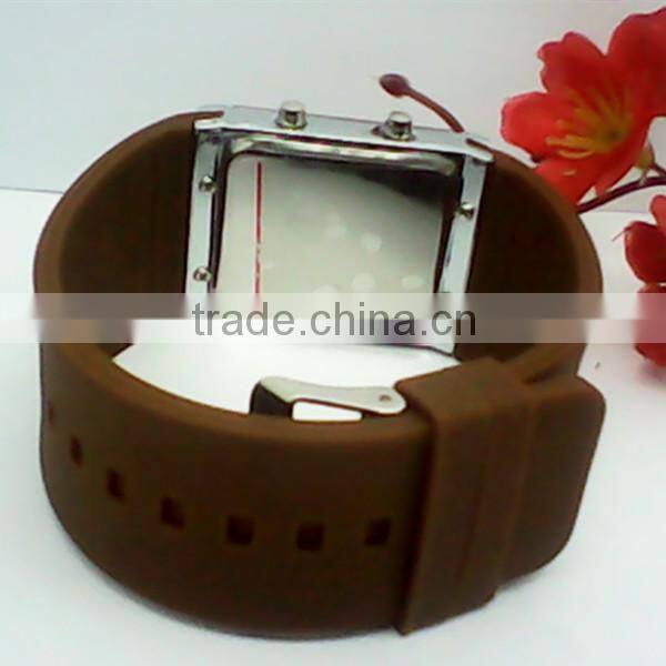 Environmental 12-hour/date display rectangular led digital watch