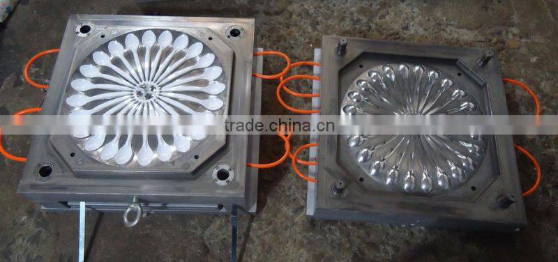 168Ton Plastic spoon injection moulding machine