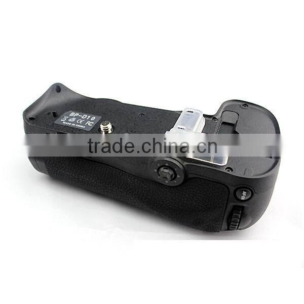 Commlite ComPak Battery Grip , Battery Power for Nikon 300,D300S,D700