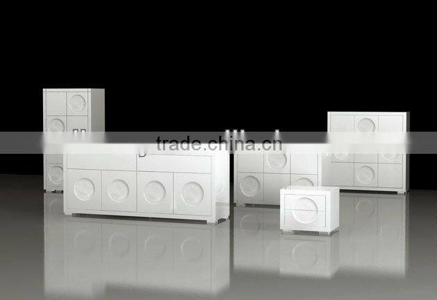 Solid wood tall cabinet (SM-D15)