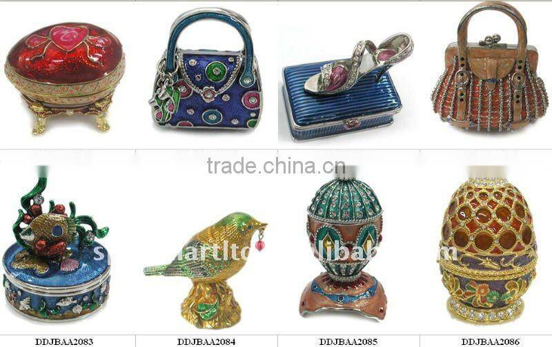 metal crystal apple design jewelry box with magnet closure,good quality and various designs,passed SGS factory audit