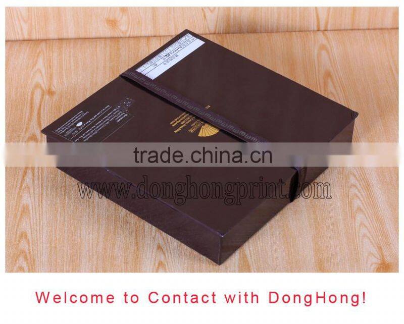 chocolate packaging box with plastic divider