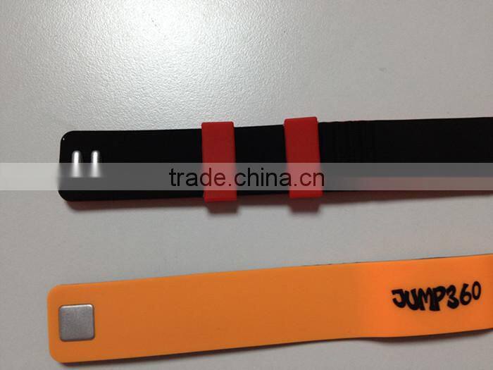 2016 alibaba bespoke Silicone RFID Wristbands