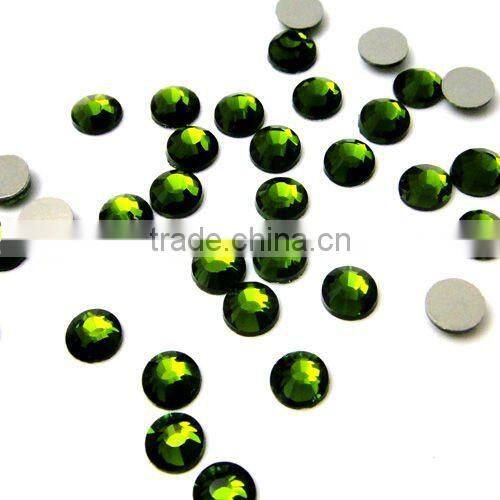 UNITE Flat back no hotfix rhinestones Olivine