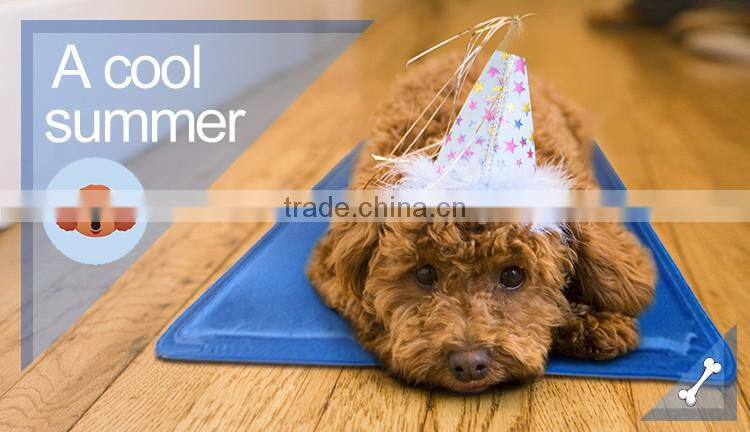 The new pet dog cool mat large and pet mat Non-toxic Re-usable summer pet
