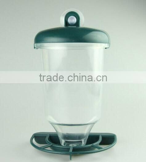 Plastic bird feeder ,sucker bird feeder