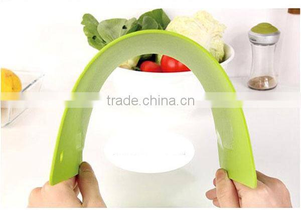 Kitchenware Essential Silicone Cutting Board