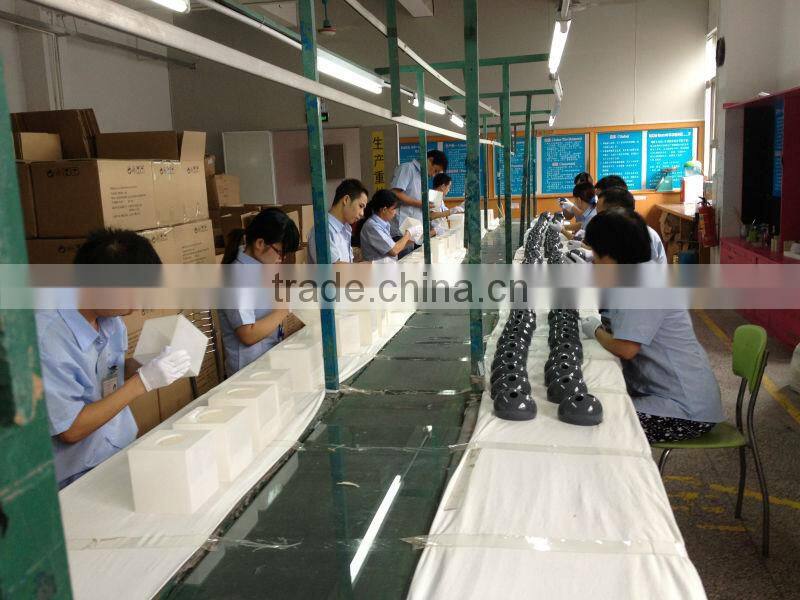 Modern bathroom accessory set