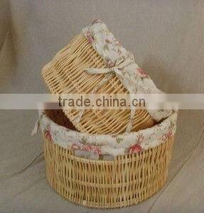 2013 latested new design willow wicker laundry basket with lid and fabric fou big hotel