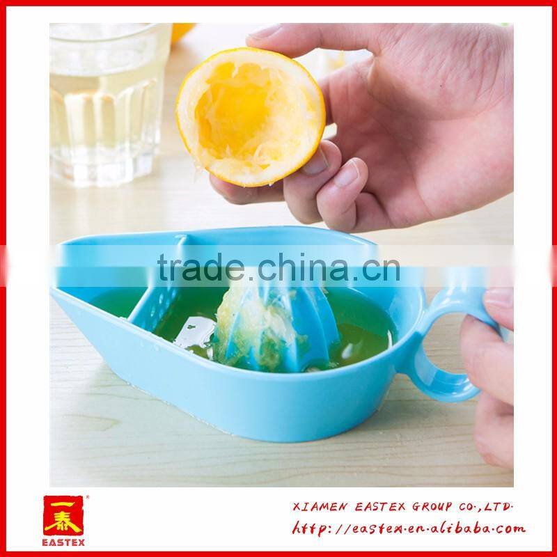 Manual convenient use mini orange and lemon juicer