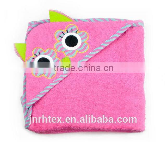 Eco-friendly embroidery designs ring spun cotton velour wholesale hooded baby towel for bathroom