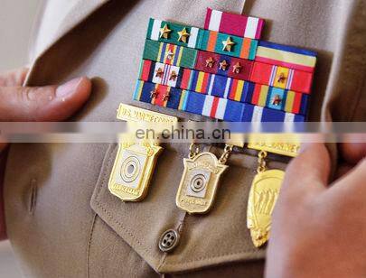 New Arrival Design Custom Tin Badge