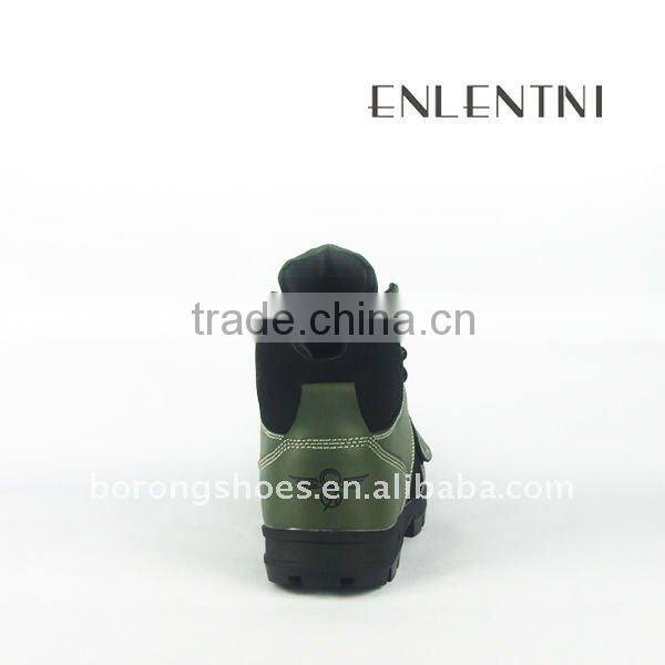 Durable outsole leather men woodland safety shoes