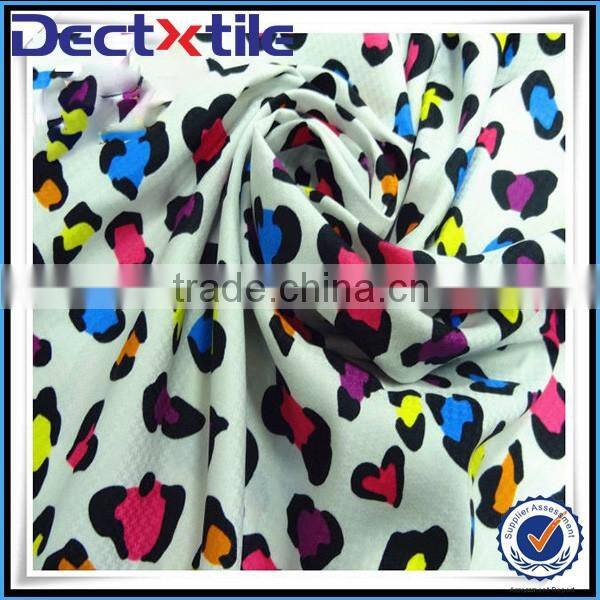 2016 diffrent design fashion textile comfortable printed satin fabric for bed sheet