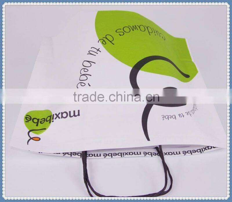 Small size fashionable style white kraft paper bag with black twisted patch handle for gift