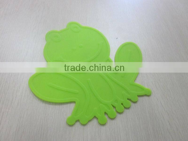 2015 new design Eco friendly food grade frog shaped silicone trivet,silicone placemat