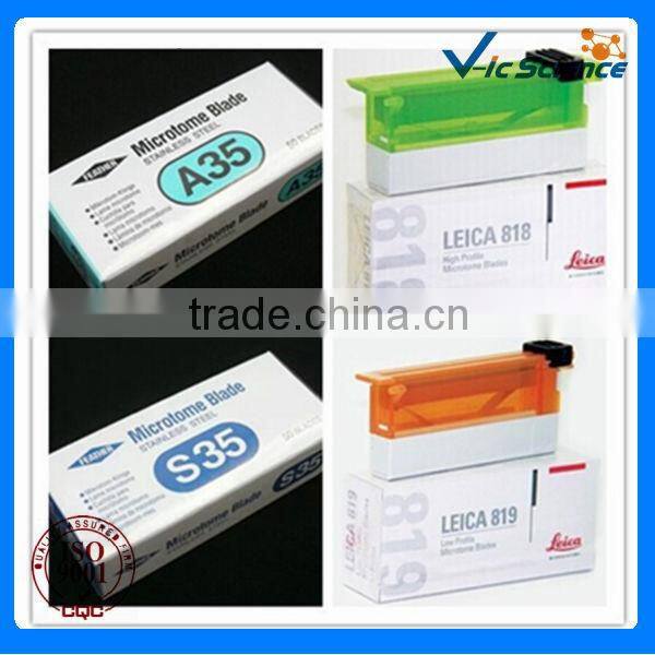 Lab using disposal blade holder