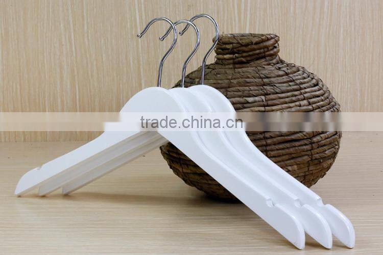Factory price grade A maple white wooden cheap hangers