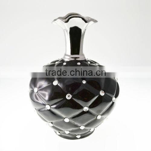 Porcelain Elegant and Shinny Black Vase with crystals from swarovski
