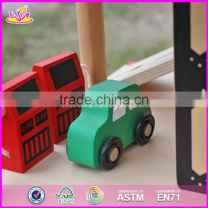 2017 new products funny parking toy boys wooden garage playset W04B051