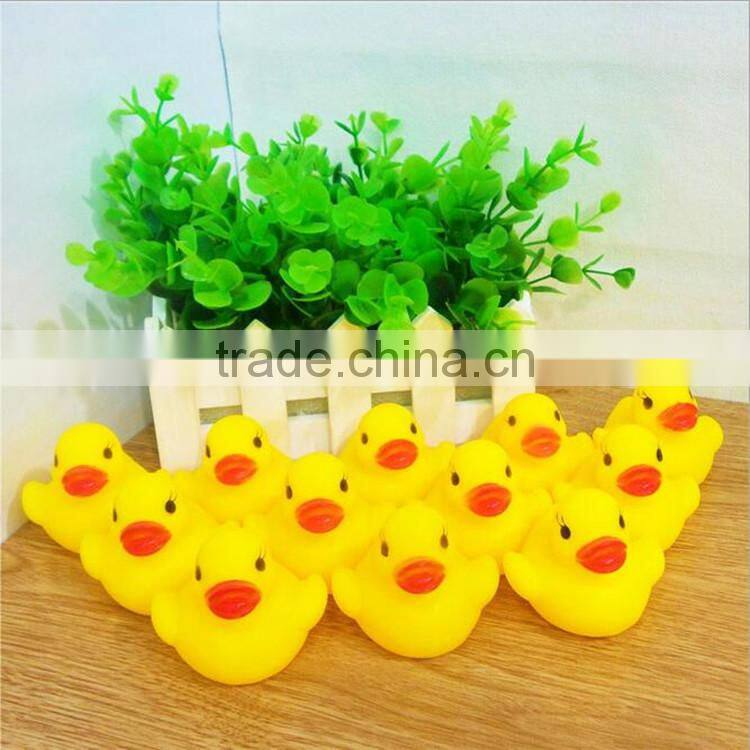Wholesale Funny Floating PVC Rubber Yellow Duck Toys Bath Toy For Kids