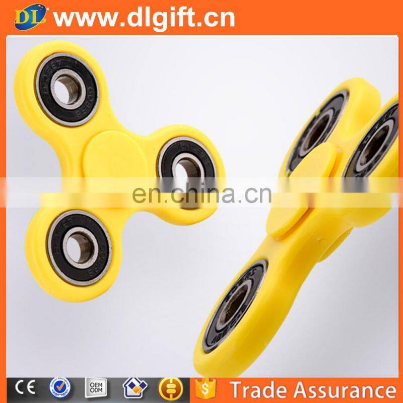 Wholesale hot sell custom plastic hand spinner toy for relax