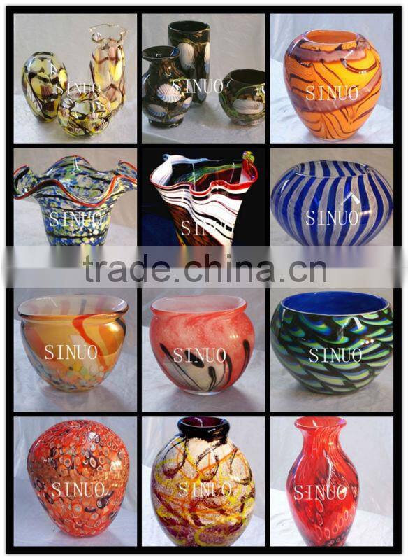 Decorative Red Blown Glass Chandelier For Sale