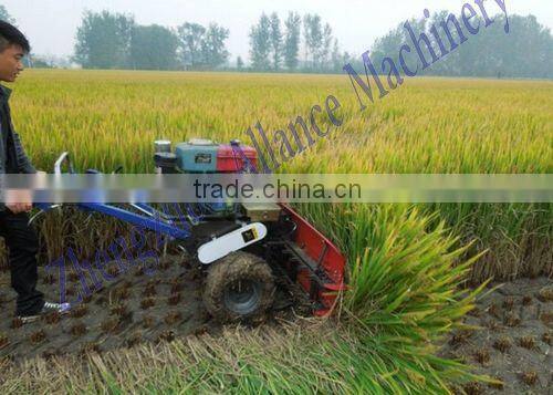 Efficient walking mini reaper for rice, wheat