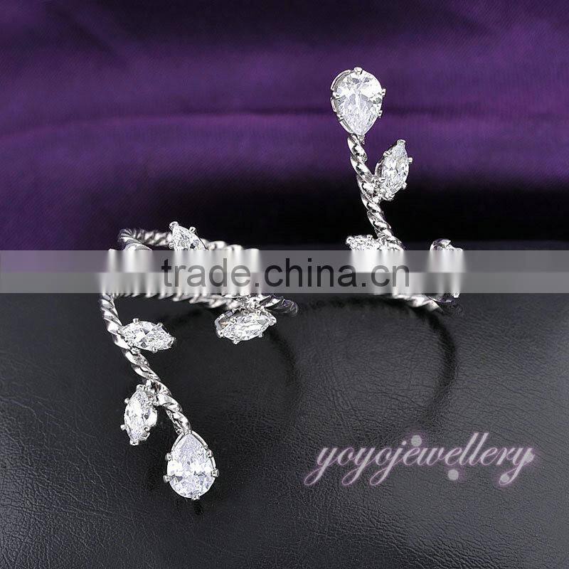 Novel two finger zircon copper ring