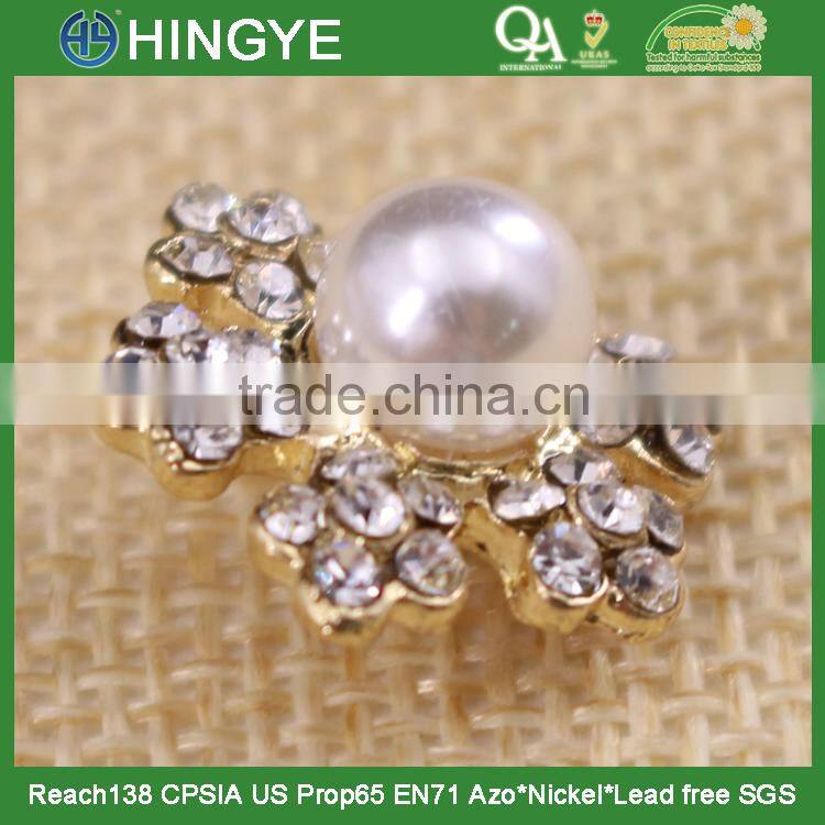 wholesale gold flower rhinestone button with a center pearl 15775-2