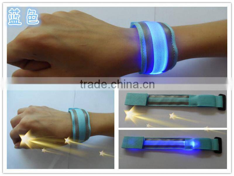 2015 New Style 2.5 cm Nylon Flashing LED Snap Reflective Bracelet