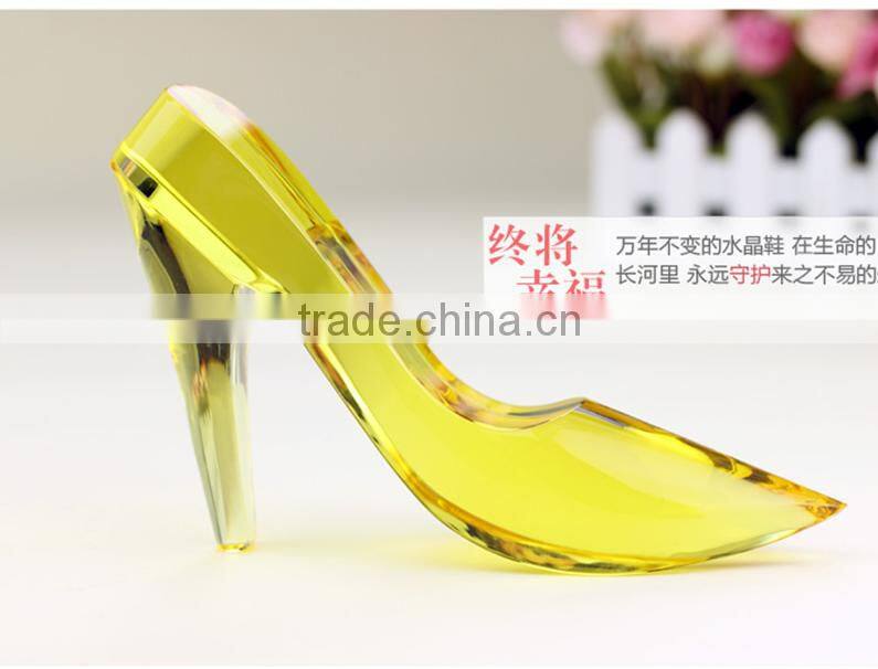 Fashion crystal wedding favor souvenir islamic crystal shose souvenir Products Suppliers